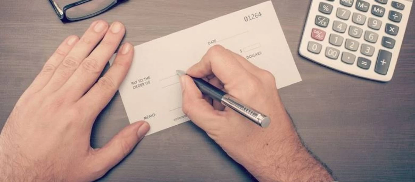 Δείτε τι θα προβλέπει το σχέδιο για τις μεταχρονολογημένες επιταγές